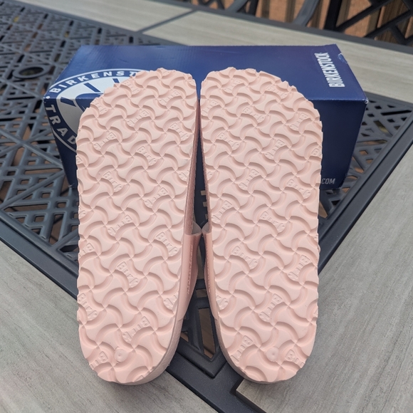 Birkenstock Gizeh 40 EVA Light Pink Waterproof Flip Flop Sandals - Picture 7 of 8